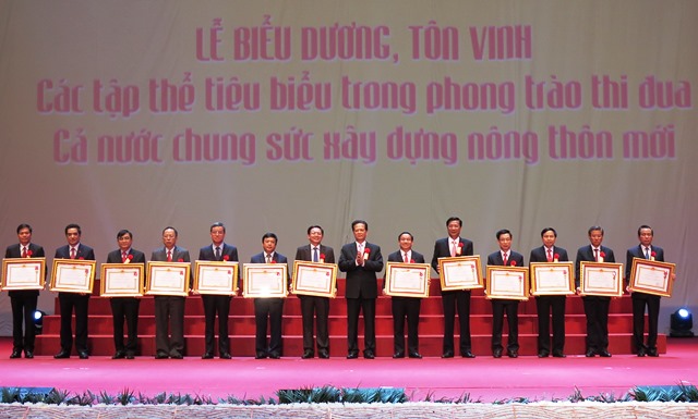 “全国协力共建新农村”竞赛运动模范集体表彰会在河内举行