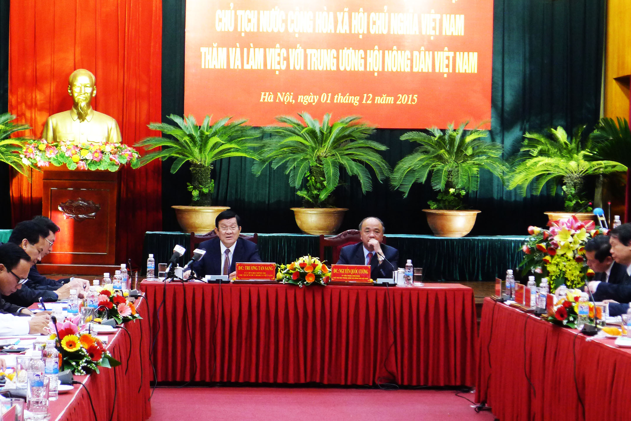 国家主席张晋创同越南农民协会举行工作会议