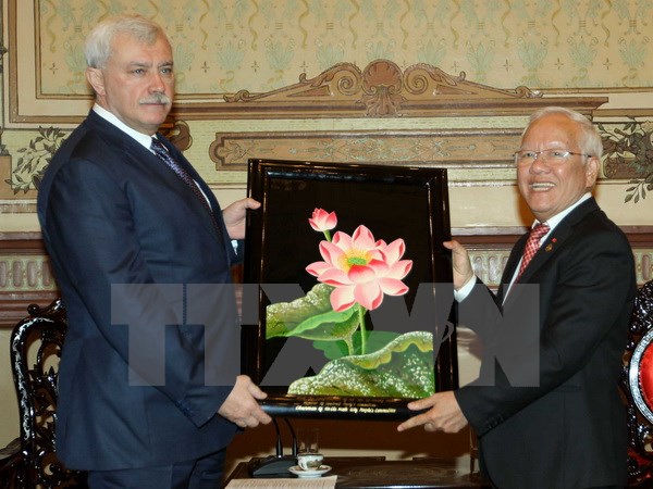 胡志明市全力推进与俄联邦圣彼得堡市的经济合作