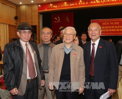 越共中央总书记接触河内市选民