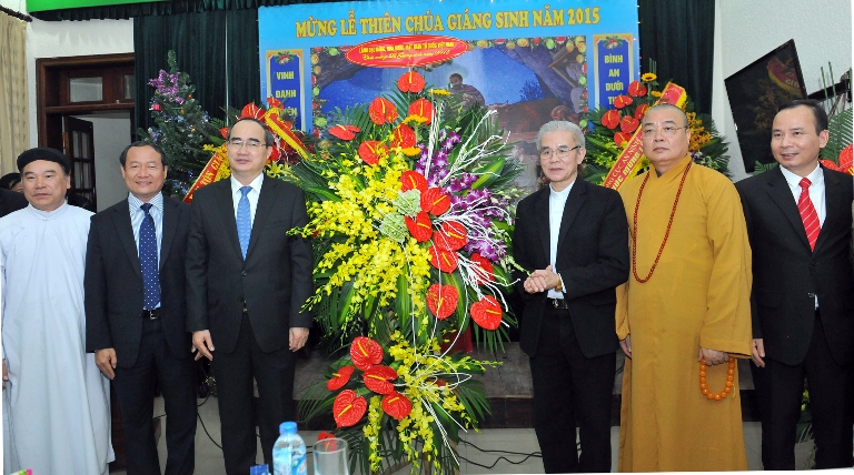 阮善仁同志走访祝贺越南天主教团结委员会