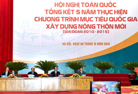 越南政府总理阮晋勇：集中对新农村建设计划相关机制和政策进行核查