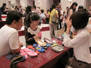 越泰贸易促进研讨会在芹苴市举行