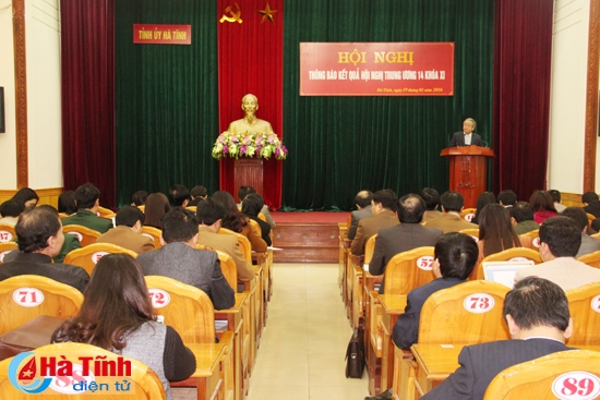 河静省省委宣教部举行通报越共第十一届十四中全会结果会议