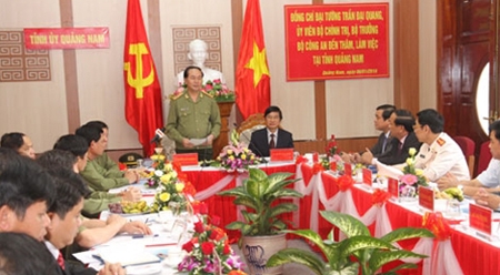 公安部长陈大光大将莅临广南省调研指导工作