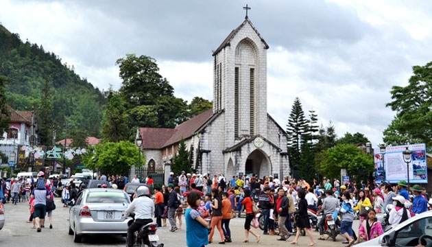 2016年元旦假期承天顺化省、老街省沙巴县接待游客量猛增