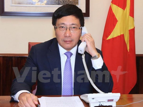越美两国外交部长互通电话