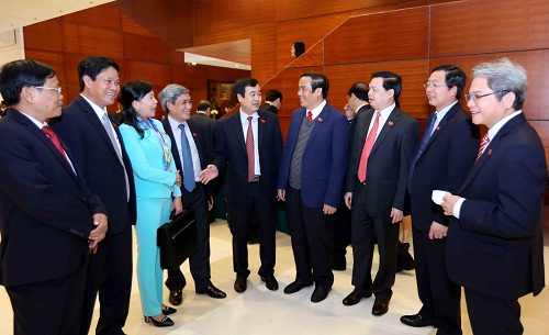 越南共产党第十二次全国代表大会第四天的新闻公报