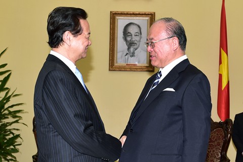 政府总理阮晋勇会见日越友好议员联盟特别顾问