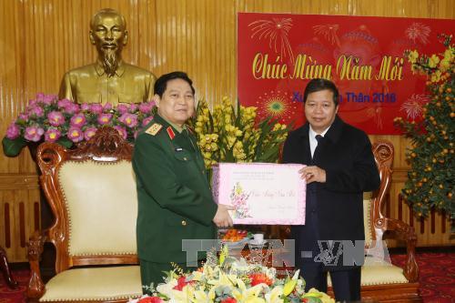 越南人民军总政治局主任吴春历走访河南和兴安两省并拜年