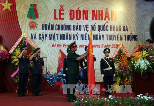 越南海警三区司令部举行成立15周年纪念典礼