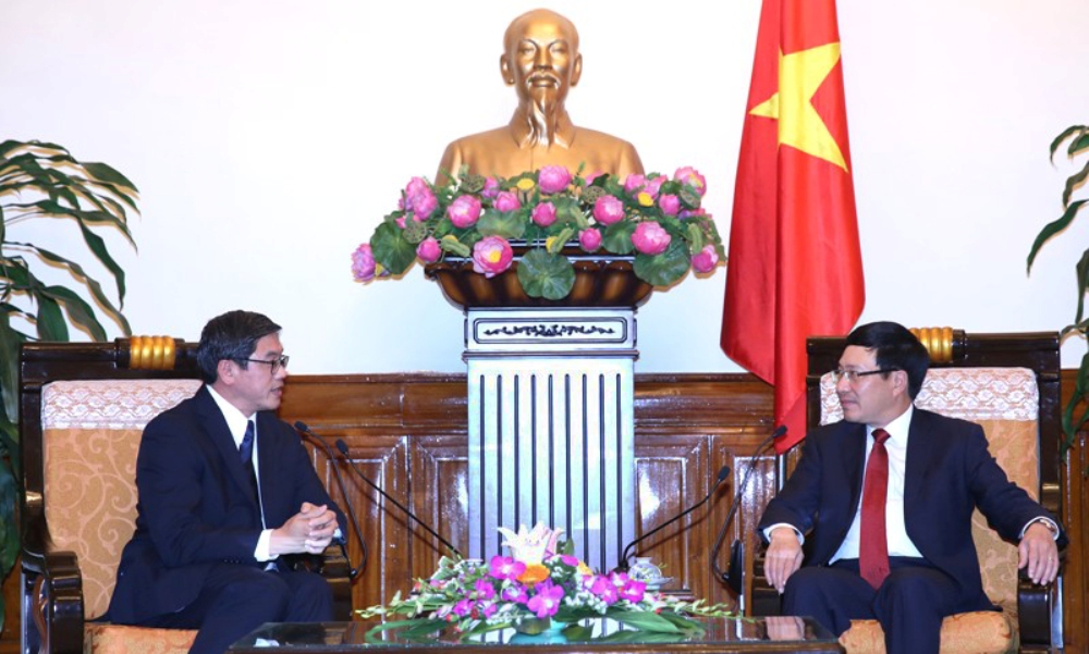 越南政府副总理兼外长范平明会见外宾