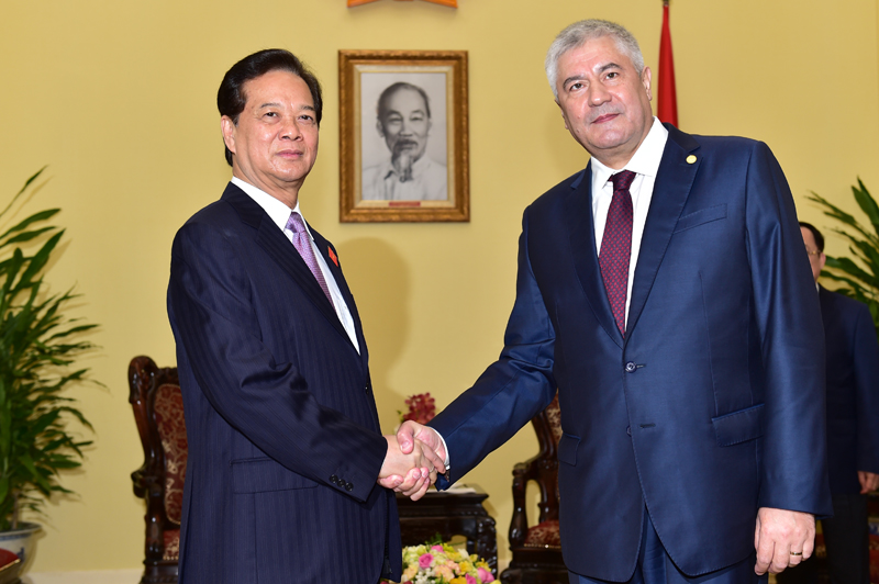 越南政府总理阮晋勇会见俄罗斯联邦内务部长科洛科利采夫