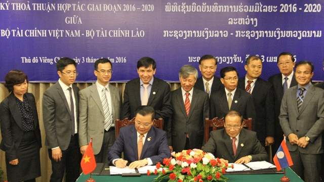 越老签署财政合作协议书