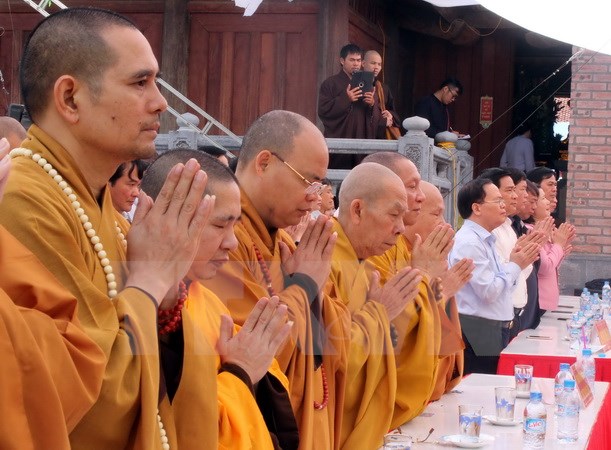 英雄烈士超度法会在板约竹林佛迹寺举行