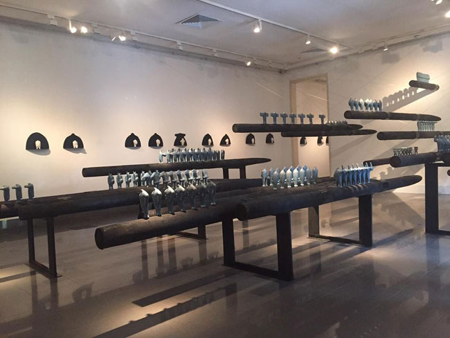 《征夫——征妇》雕刻展在河内开展