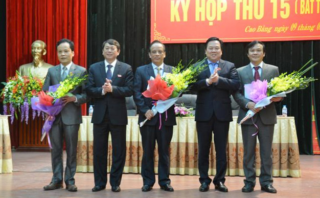 政府总理批准高平和南定两省人事任免决定