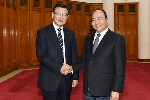 政府总理阮春福会见韩国锦湖韩亚集团总裁朴三求