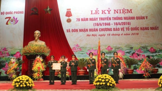越南国防部举行纪念军医传统日70周年庆祝典礼