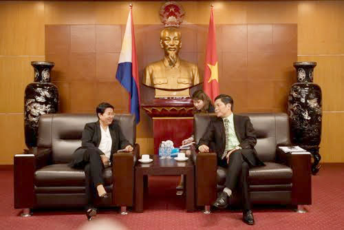 越南工贸部长陈俊英建议菲律宾为越南大米出口企业提供便利条件