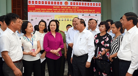 政府总理阮春福会见海防市选民