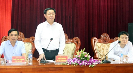 政府副总理王廷惠赴义安省演州县调研