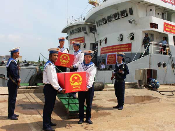 DK1高架屋干部战士们提前选举工作圆满结束