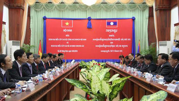 越南公安部高级代表团访问老挝