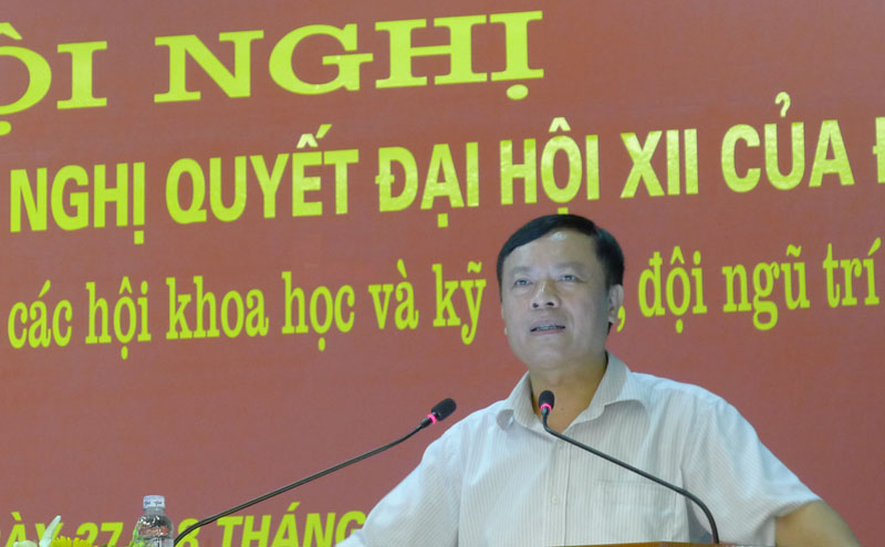 知识分子学习贯彻越共十二大决议精神