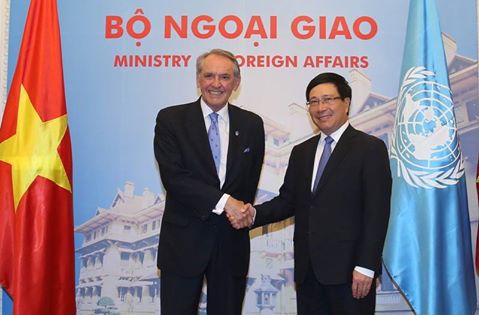 政府副总理兼外交部长范平明会见联合国常务副秘书长埃利亚松