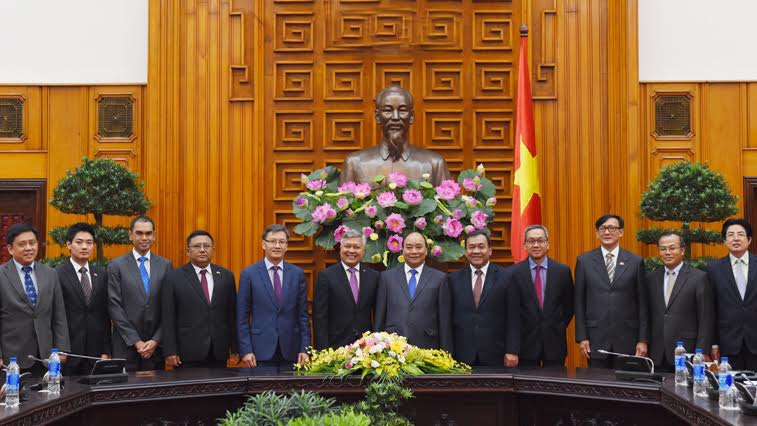 政府总理阮春福会见东盟各国驻越大使