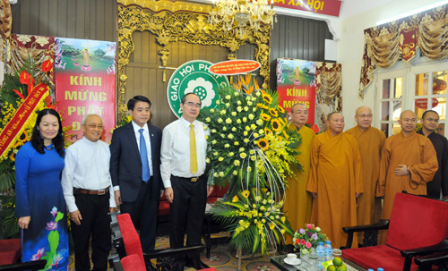 越南祖阵中央委员会主席阮善仁向越南佛教僧伽会致以佛诞节祝福
