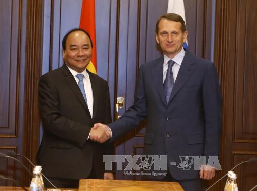 越南政府总理阮春福会见俄罗斯国家杜马主席纳雷什金