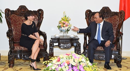 政府总理阮春福会见意大利驻越大使西西里亚•皮乔尼