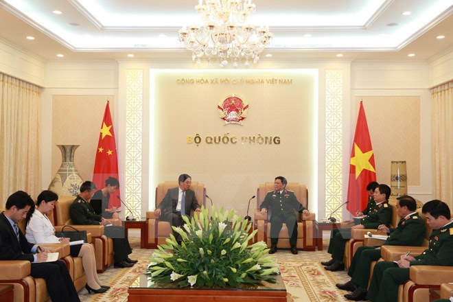 国防部部长吴春历大将会见各国驻越大使