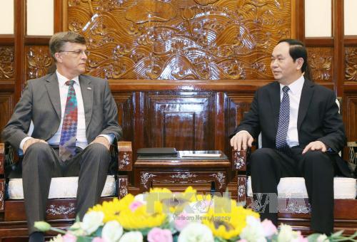 国家主席陈大光会见澳大利亚驻越大使伯罗曼