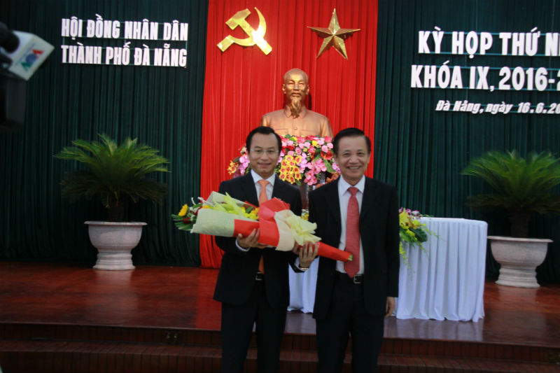 岘港市市委书记阮春英当选本市人民议会主席