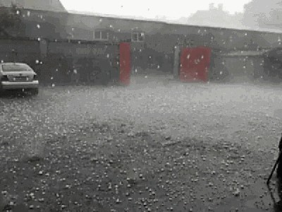 越南领导人就中国江苏盐城发生龙卷风冰雹灾害致慰问电