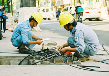 河内市投资10万亿越盾埋设地下电信电缆