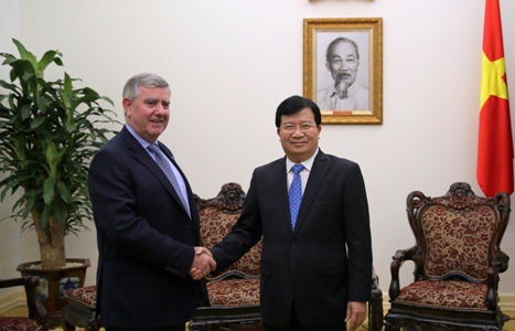 政府副总理郑廷勇会见可口可乐集团副首席执行官