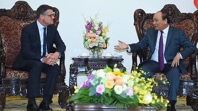 阮春福总理会见德国黑森州科学艺术部长波利斯•莱恩