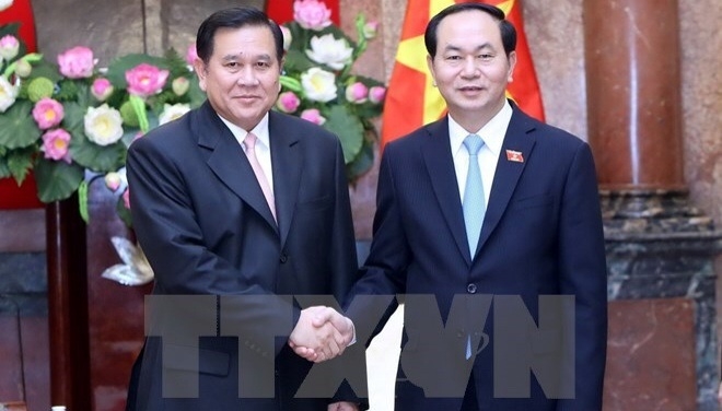 越南国家主席陈大光会见泰国副总理
