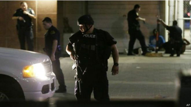 美国达拉斯4名警察遭枪杀