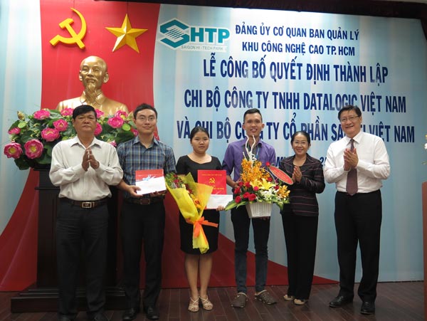 胡志明市高科技工业园区在外资企业新成立两个党支部