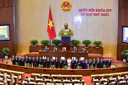全国选民对第十四届国会第一次会议讨论的重要内容充满信心