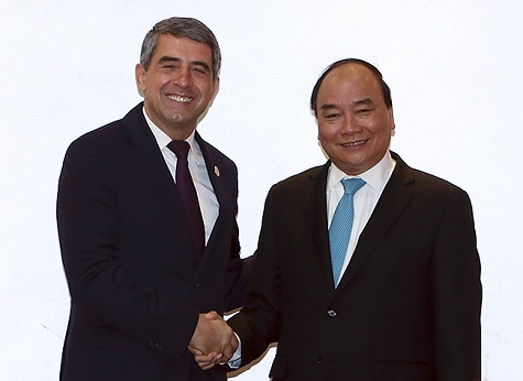 越南政府总理阮春福会见保加利亚总统