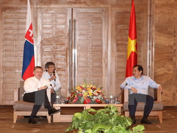 斯洛伐克总理罗伯特•菲佐造访岘港市