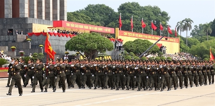 越南人民公安总政治局贯彻越共十二大决议精神