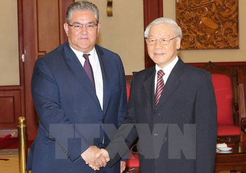 越共中央总书记阮富仲会见希腊共产党代表团