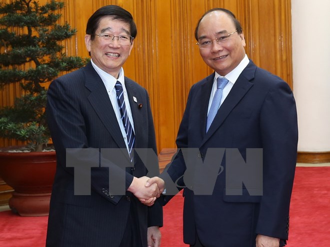 政府总理阮春福建议日本转让癌症治疗技术